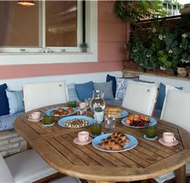 3 bedroom villa with pool and sea views in Barbati, Corfu, sleeps 8